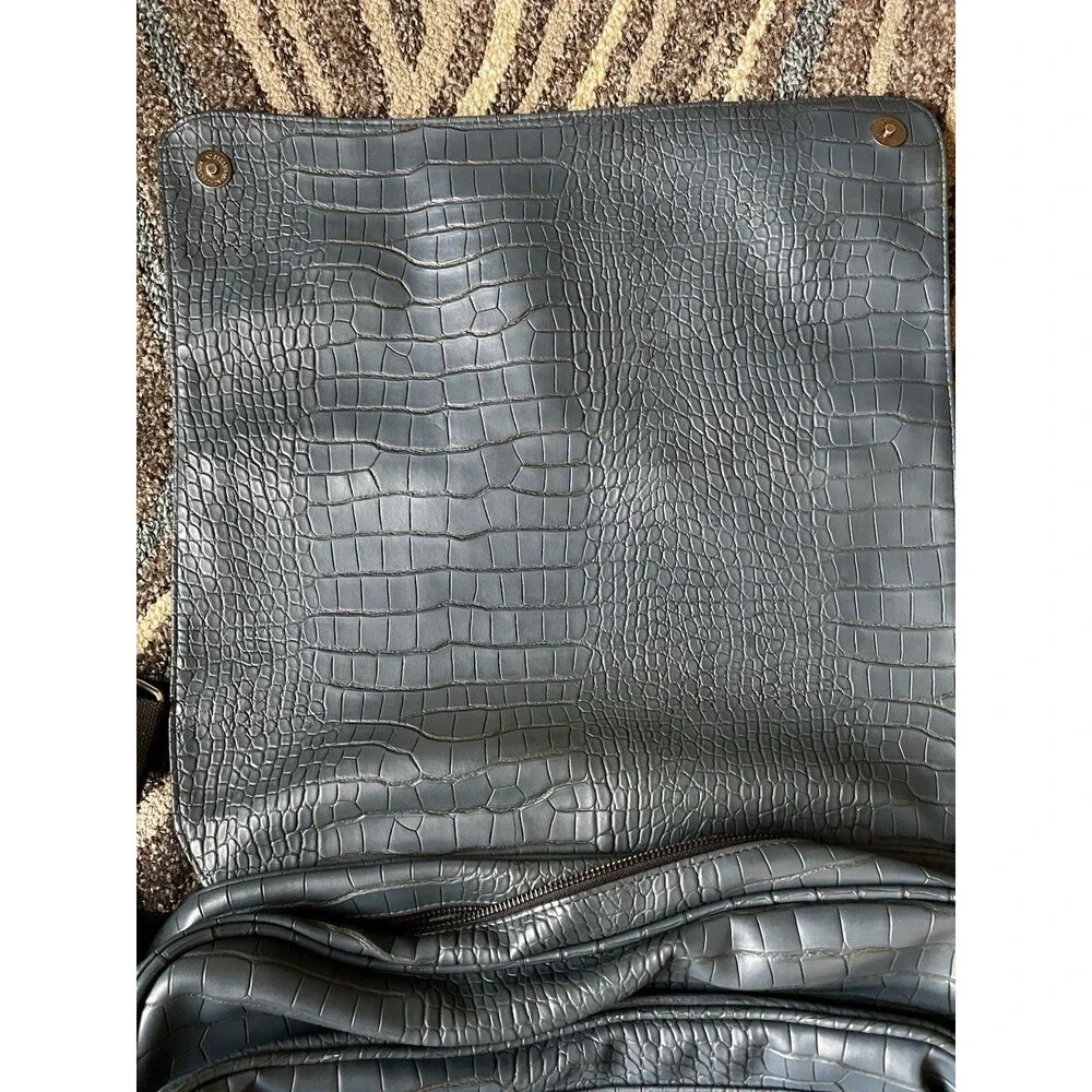 Dungeons & Dragons Bag of Holding Dragon Scale Teal RPG Messenger Bag Think Geek